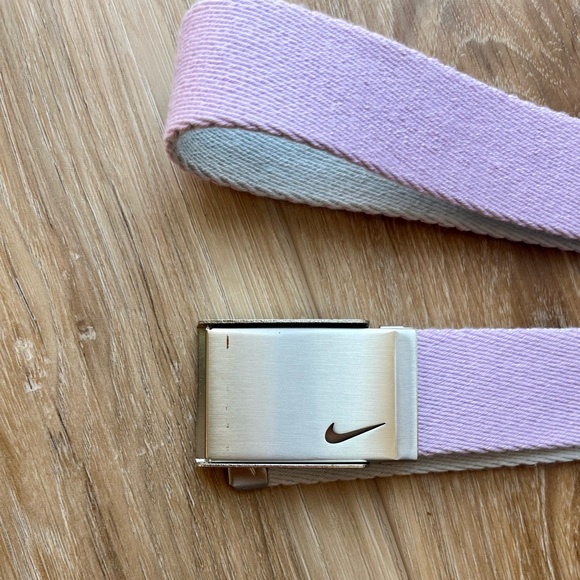 Nike Lavendar One Size Women's Tech Essentials Web Golf Belt - Picture 2 of 5